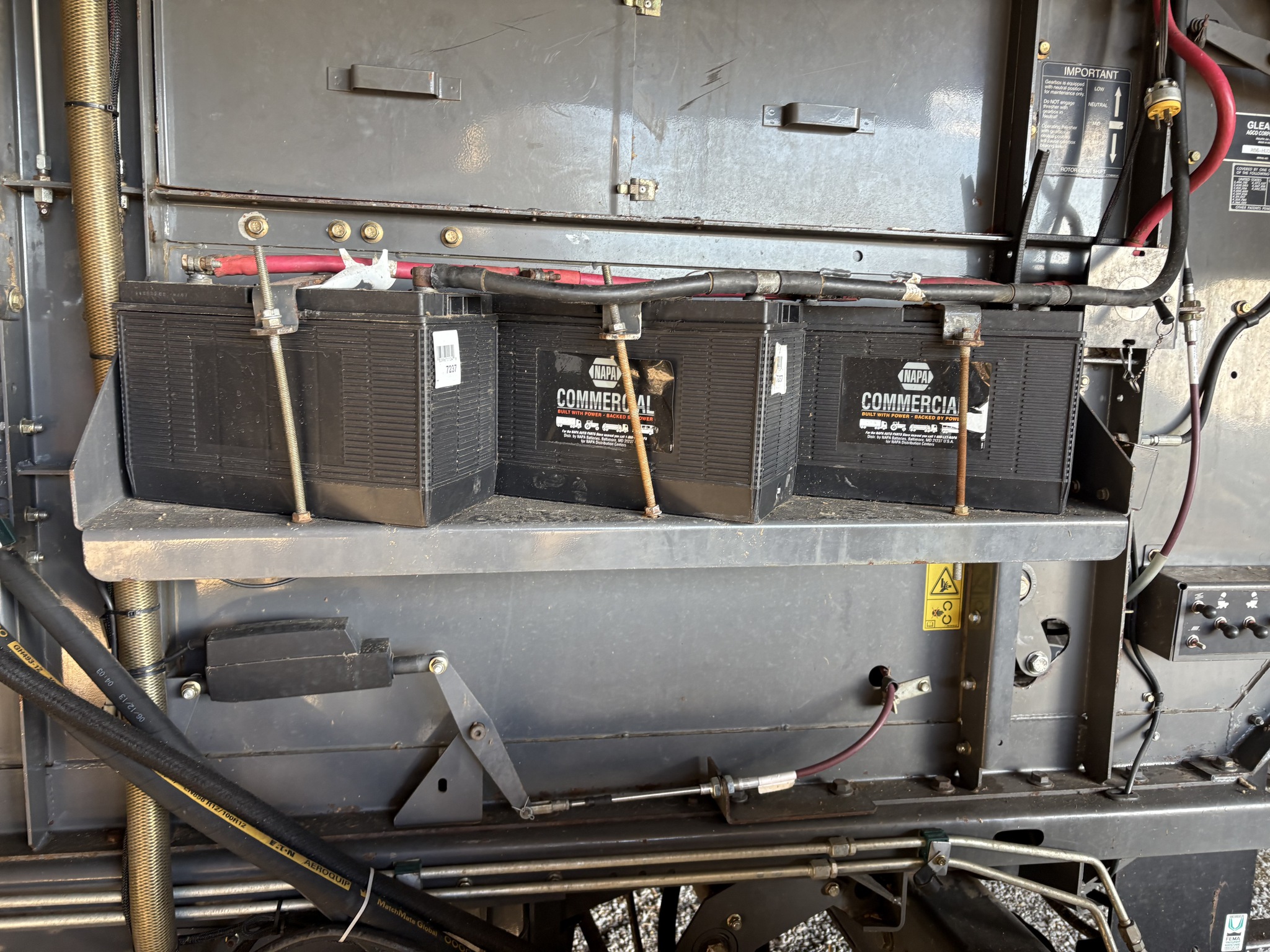 2009 Gleaner A86 Image 6