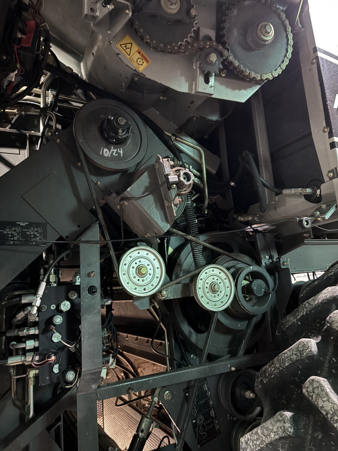 2009 Gleaner A86 Image 23