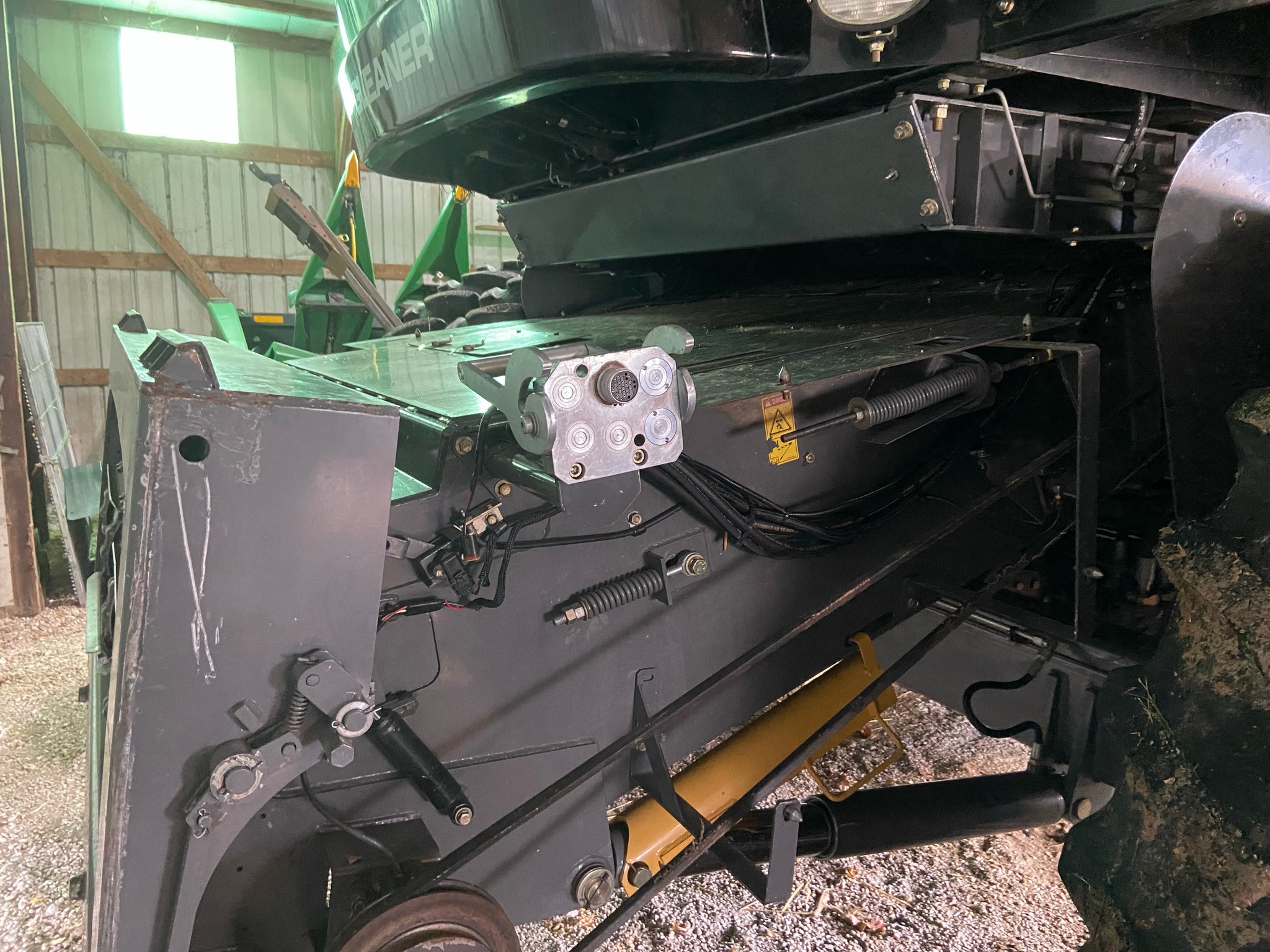 2009 Gleaner A86 Image 33