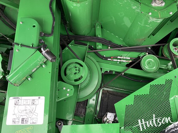 Photo of 2015 John Deere S680