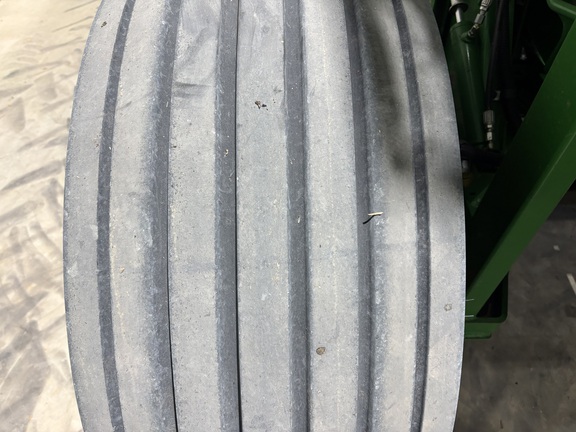 2020 John Deere 560M - Photo11