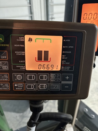 2020 John Deere 560M - Photo21