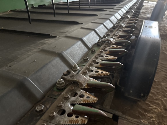 Used 2012 John Deere 640FD Combine Platforms at Koenig Equipment in Franklin, IN - Photo15