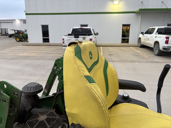 Photo of 2024 John Deere Z930M