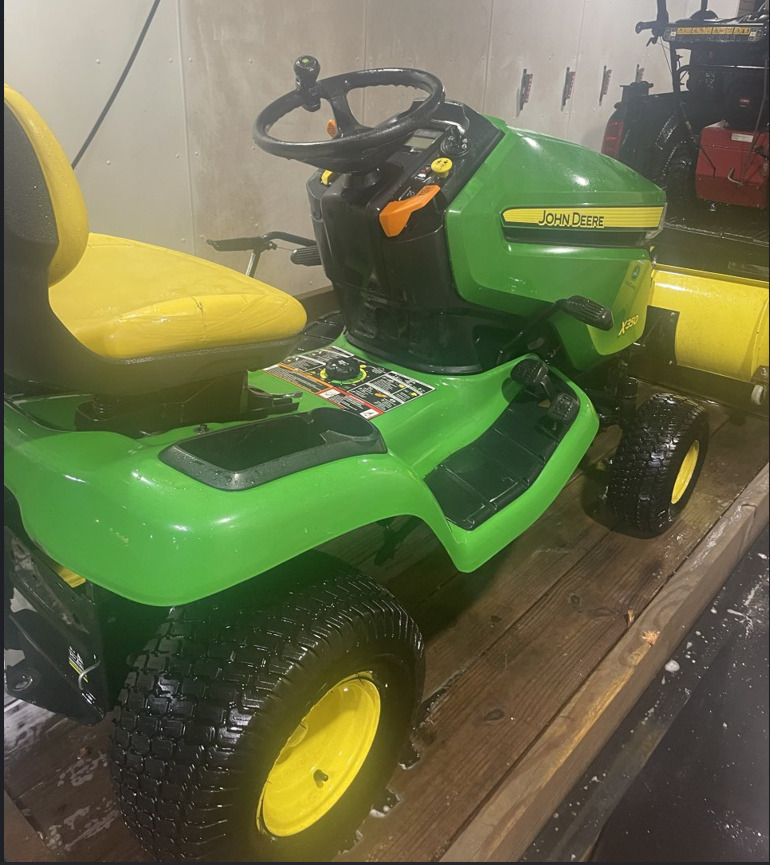 2018 John Deere X350 Image 4