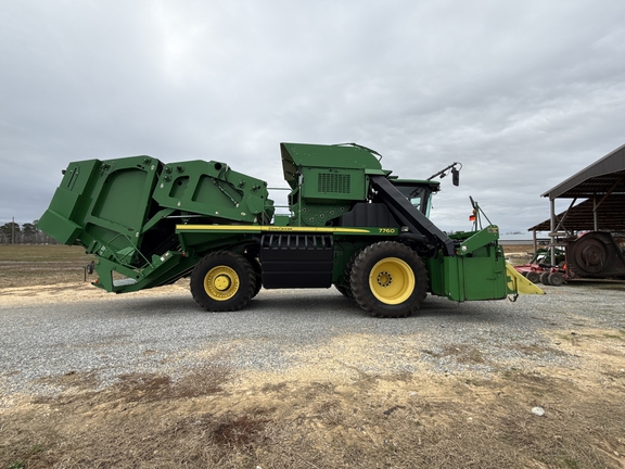 2011 John Deere 7760