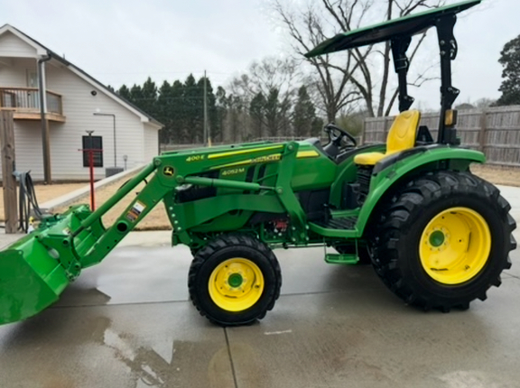2022 John Deere 4052M