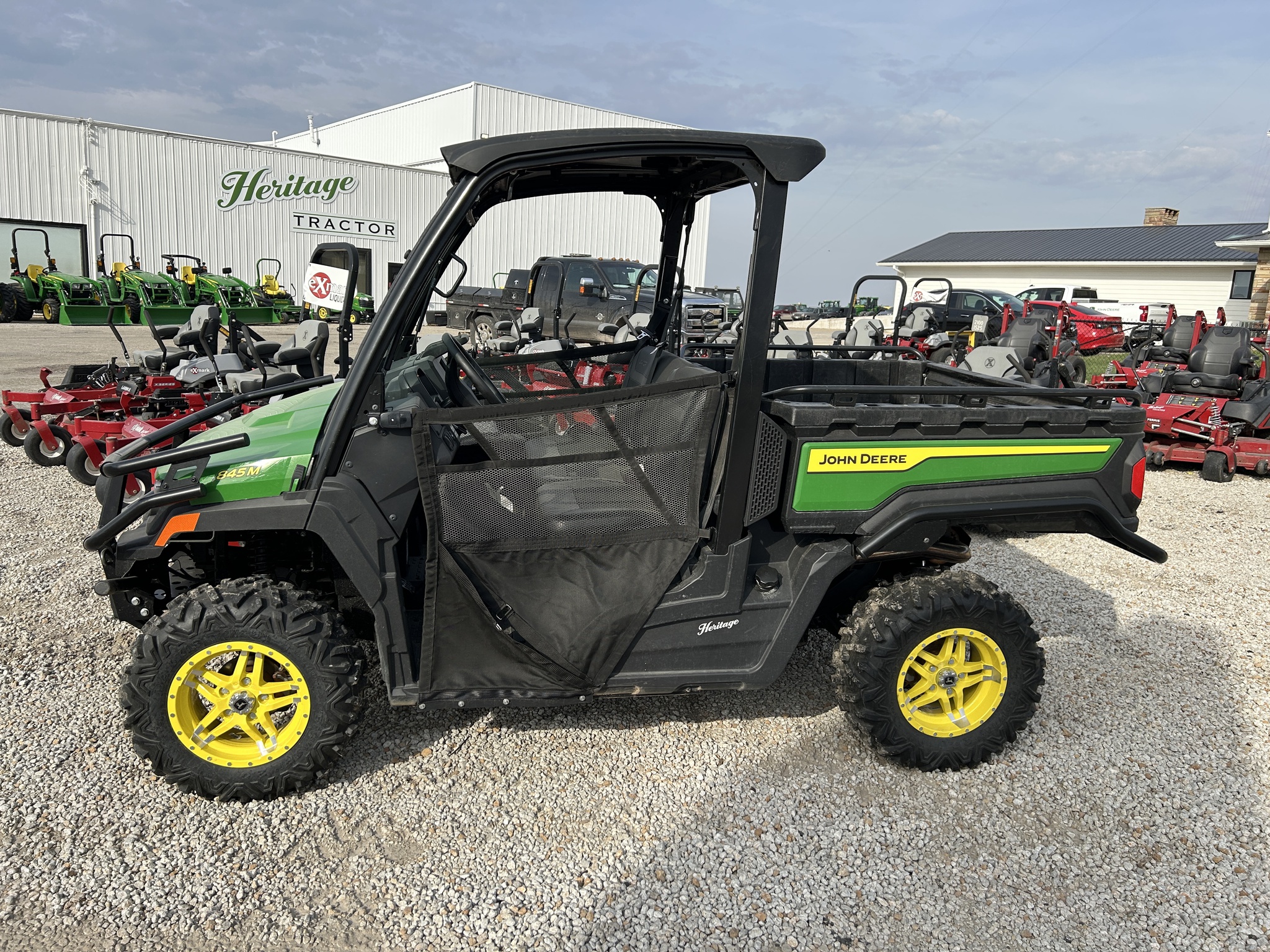  2025 John Deere XUV 845M at Heritage Tractor in Roanoke, IL