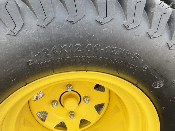 2024 John Deere Z970R - Photo11