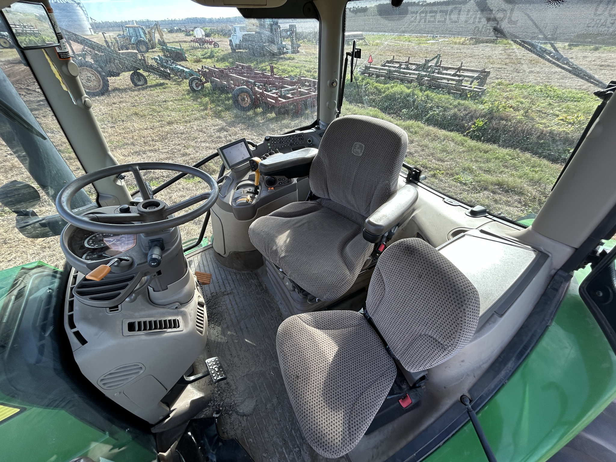 2019 John Deere 6155R Image 6