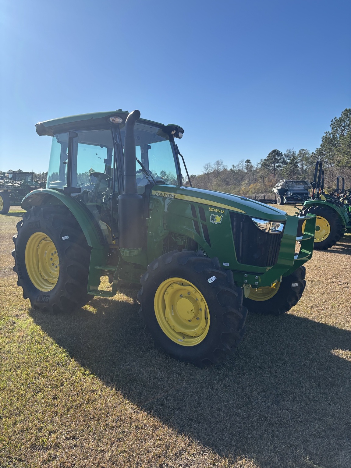 2026 John Deere 5095M Image 2