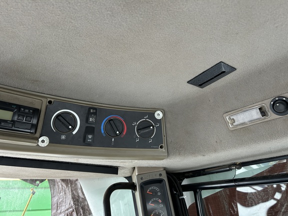 Used 2005 Case IH STX500Q Track Tractors at Horizon Ag & Turf in Barrhead, AB - Photo32