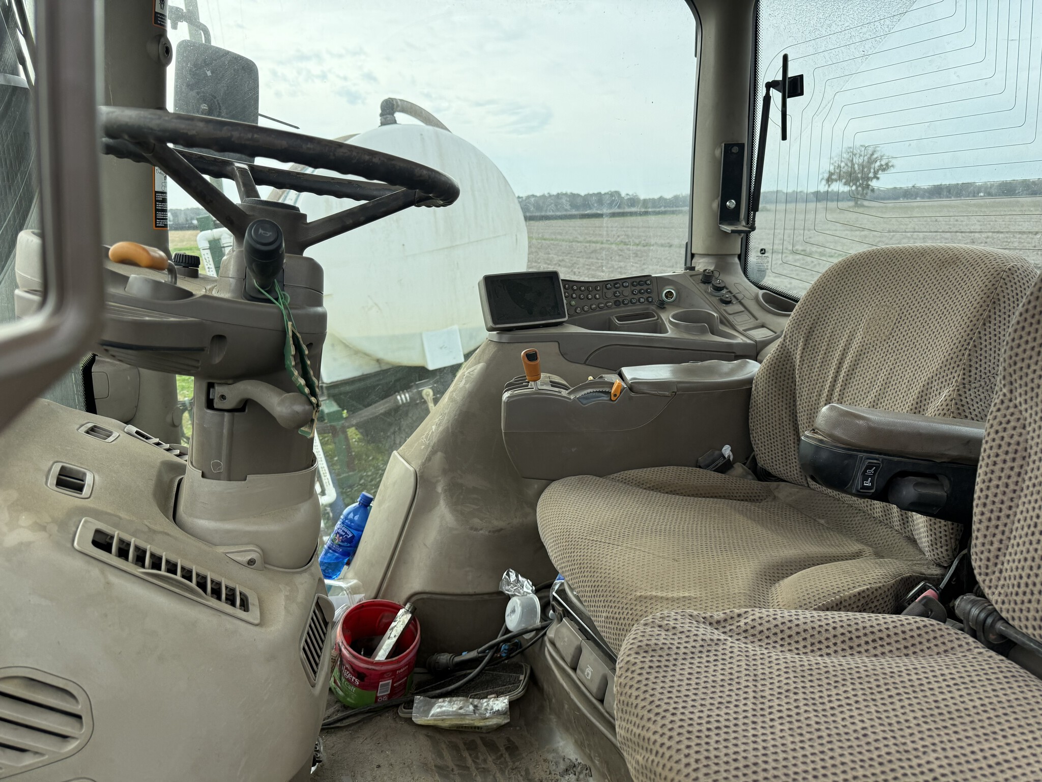 2014 John Deere 6190R Image 3