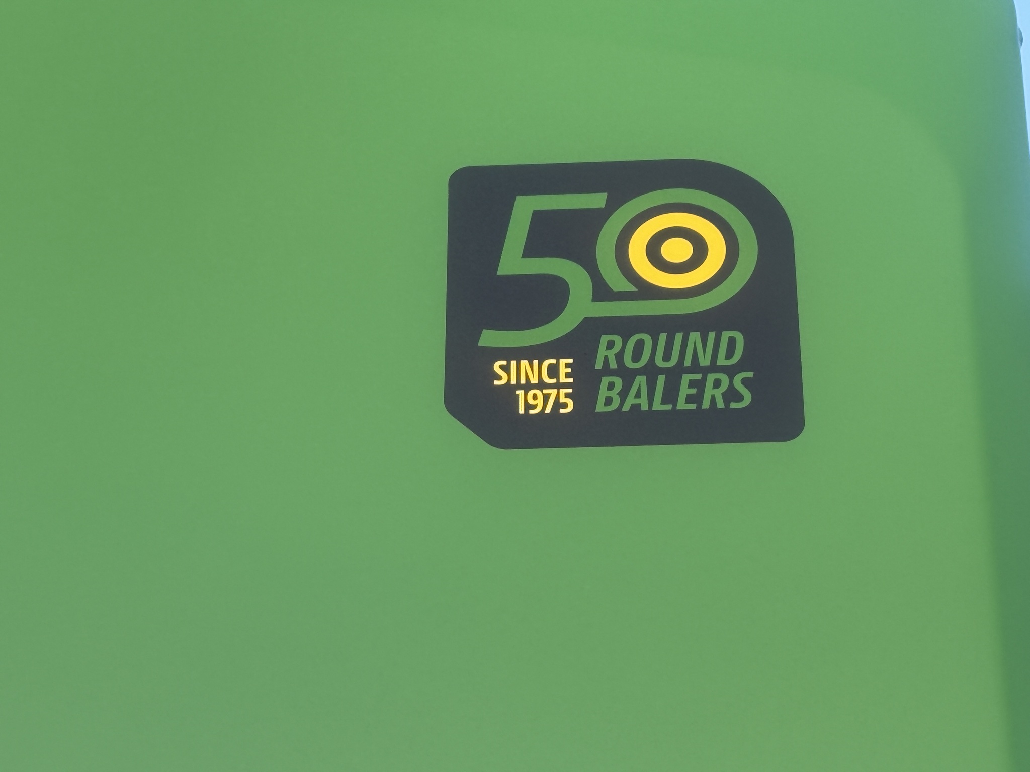 2025 John Deere 561R Image 5