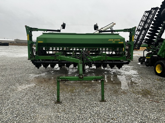 2001 John-Deere 1560