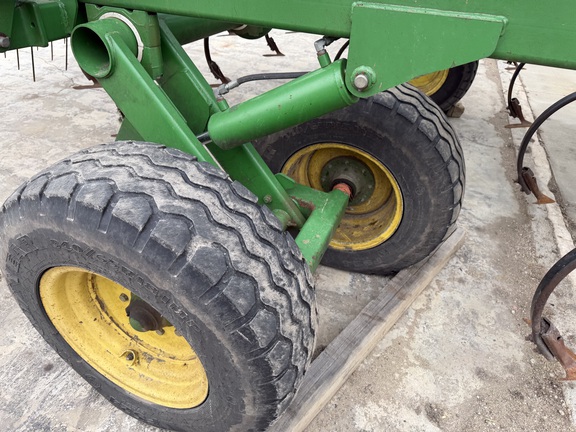 2009 John Deere 2310 - Photo9