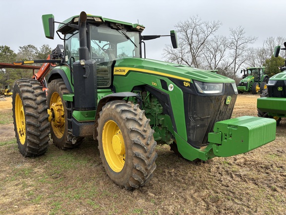 2025 John Deere 8R 230 Photo 2