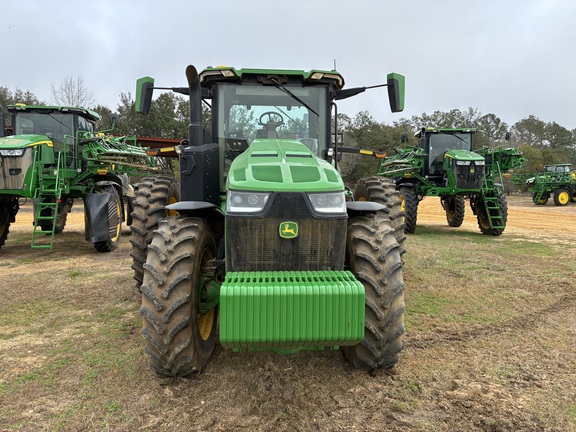 2025 John Deere 8R 230 Photo 5