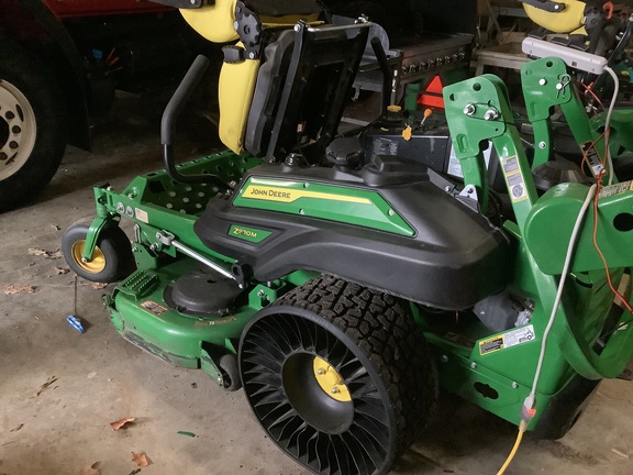 Photo of 2023 John Deere Z920M