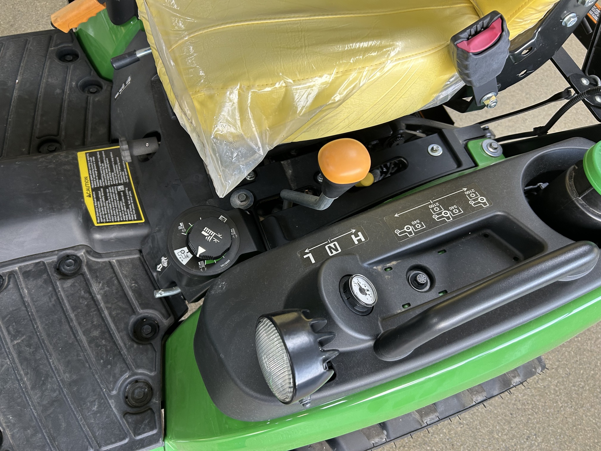  2024 John Deere 1025R at Heritage Tractor in Clinton, MO