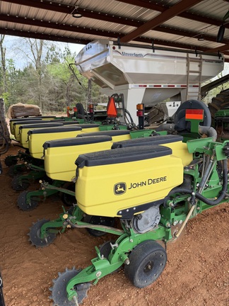 2015 John Deere 1705 Twin Row Photo 1