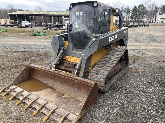 Photo of a 2016 John Deere 333E