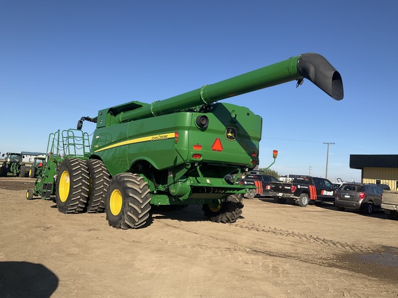 2022 John Deere S780