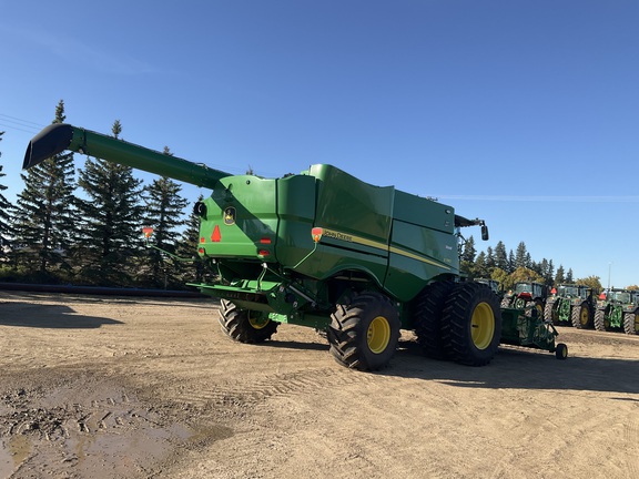 2022 John Deere S780