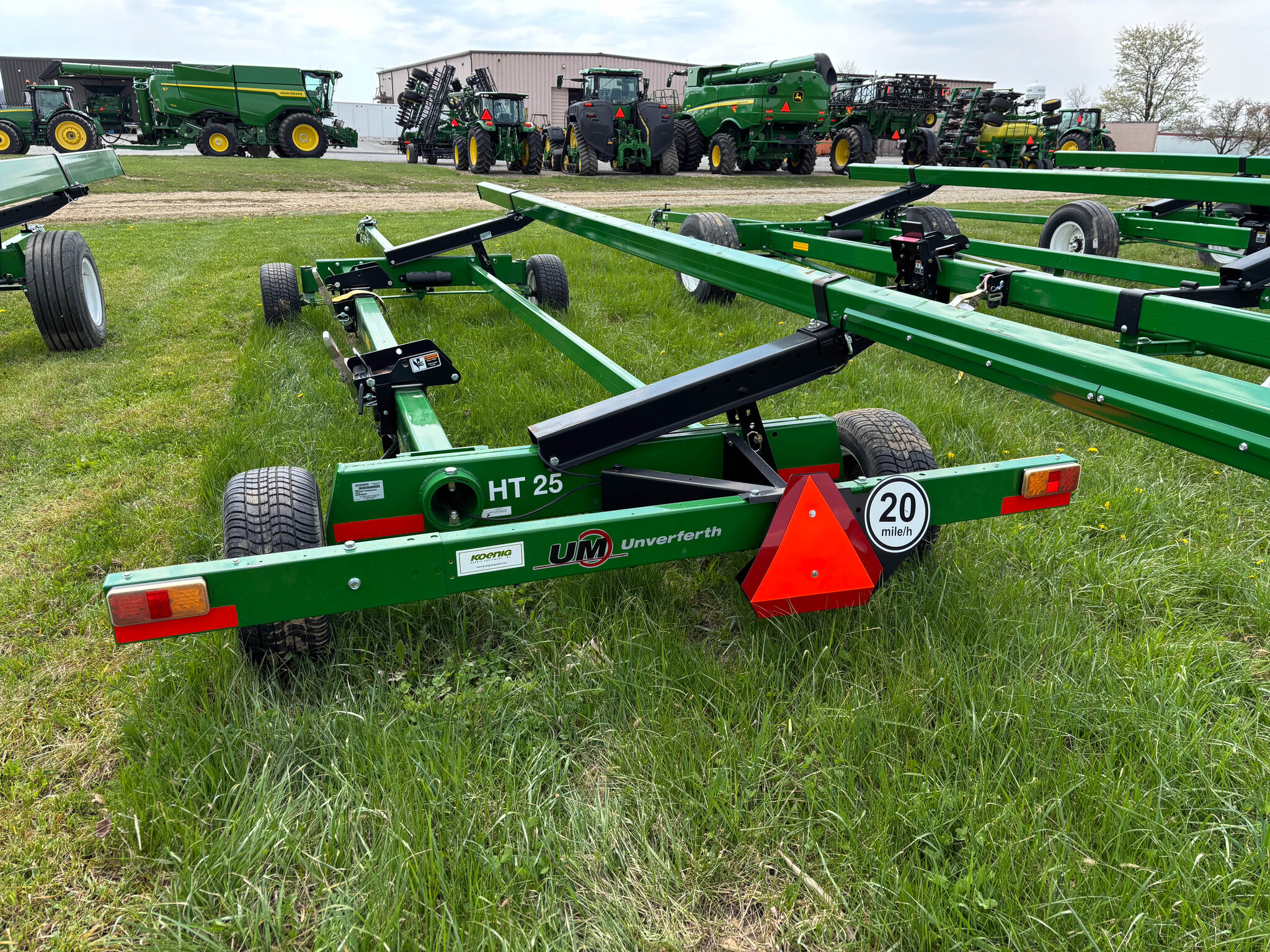 Used -- Unverferth HT-25 Header carts at Koenig Equipment in Anna, OH - PhotoXL2