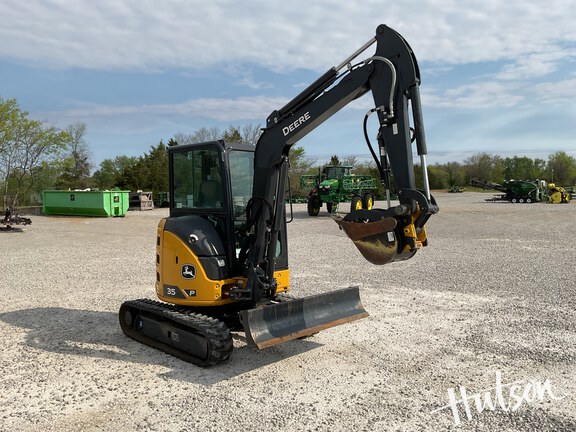 Photo of 2023 John Deere 35 P