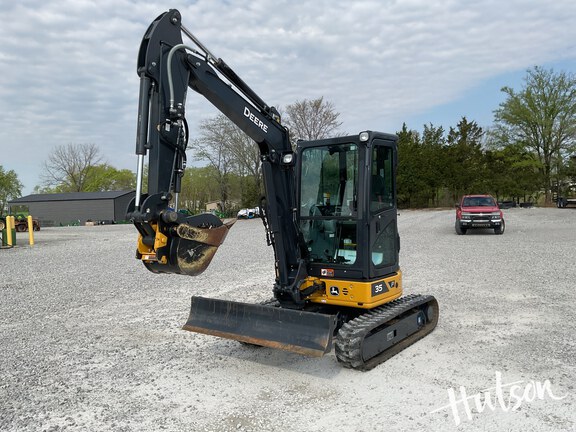 Photo of 2023 John Deere 35 P