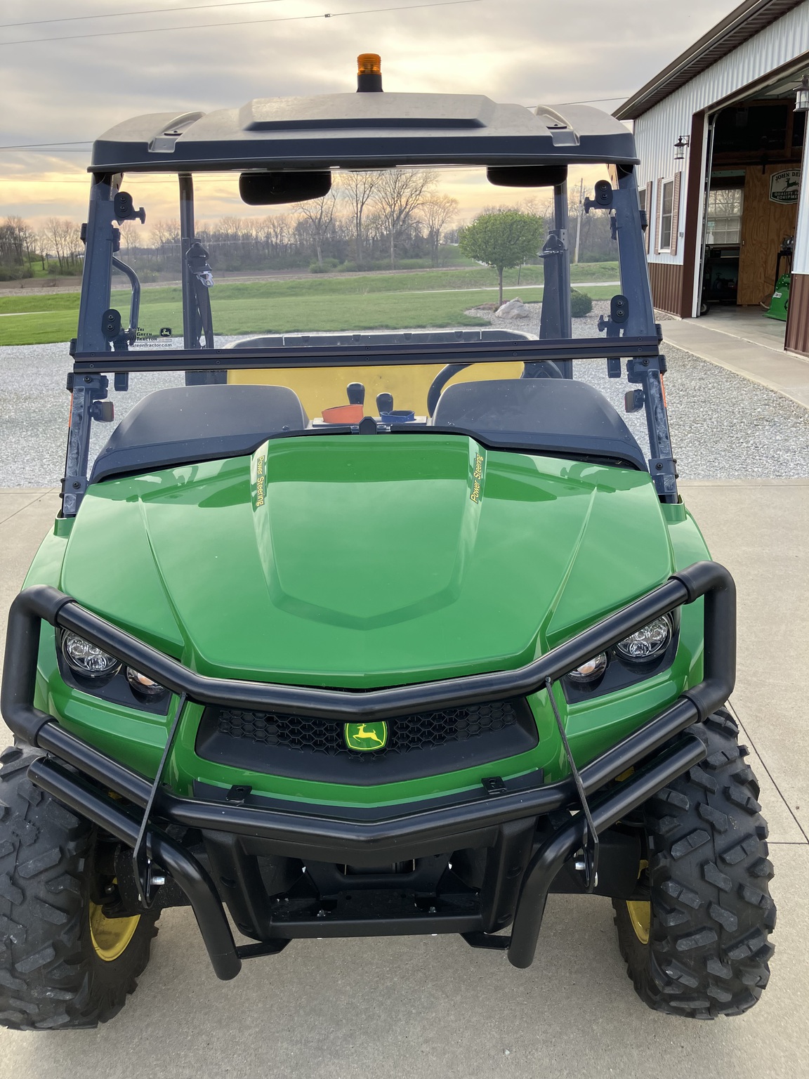 2019 John Deere XUV 590M Image 2