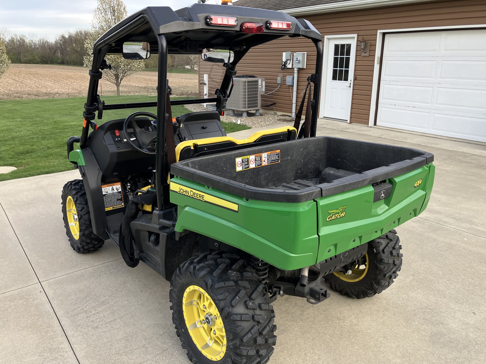 2019 John Deere XUV 590M Image 4