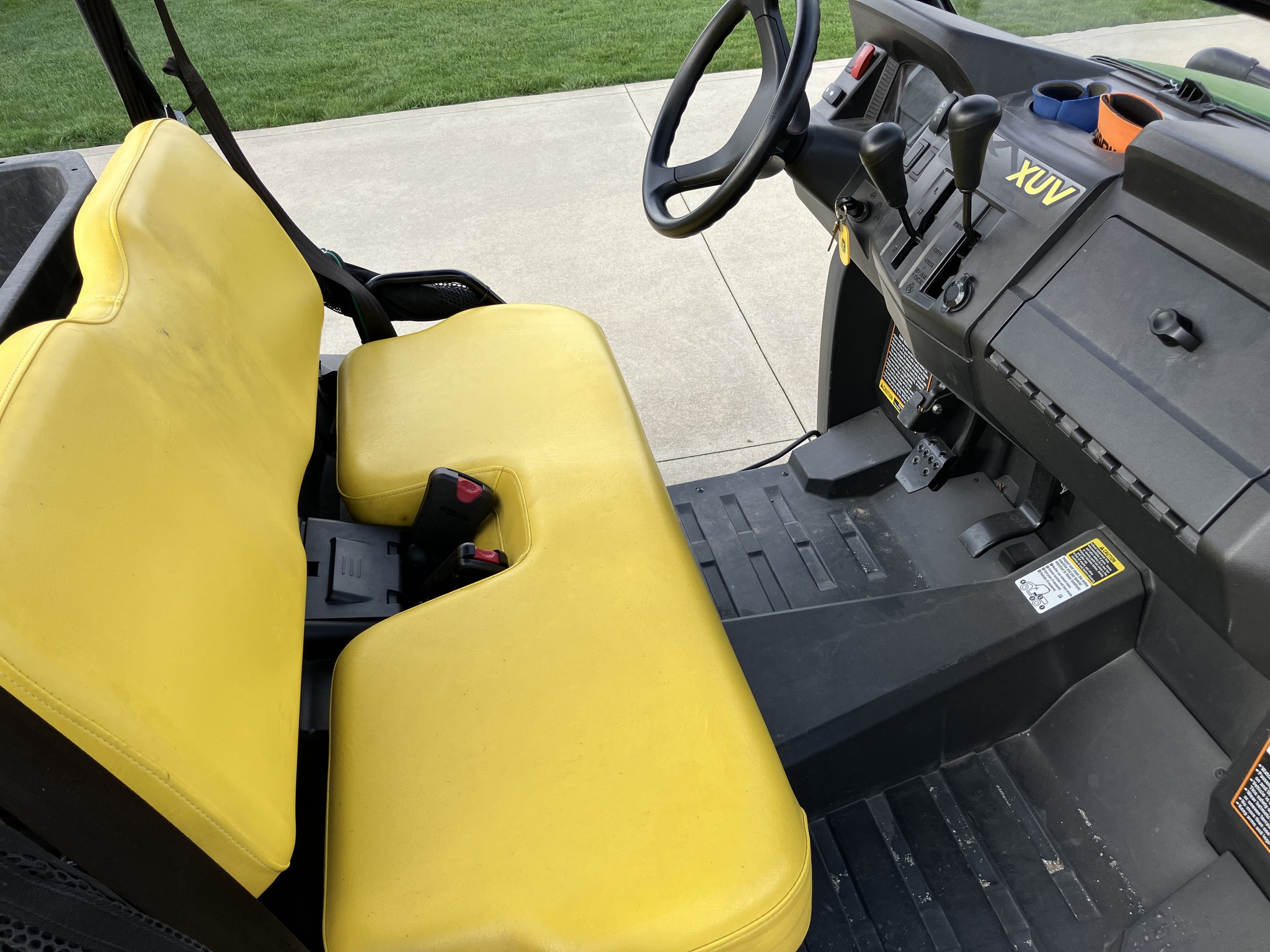 2019 John Deere XUV 590M Image 8