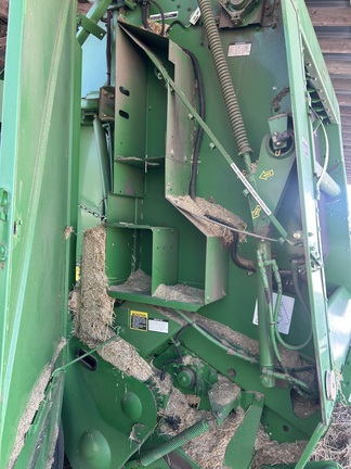 Used 2009 John Deere 568 Round Balers at Horizon Ag & Turf in St. Paul, AB - Photo2