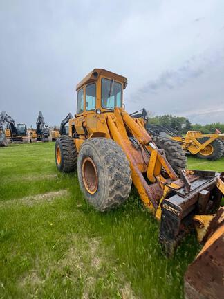 Photo of a 1979 John Deere 644B