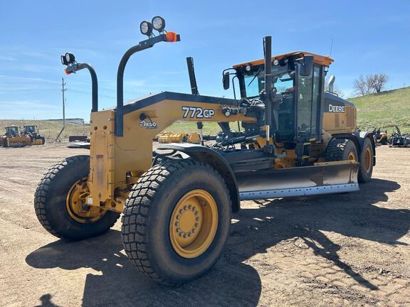 Photo of a 2019 John Deere 772G