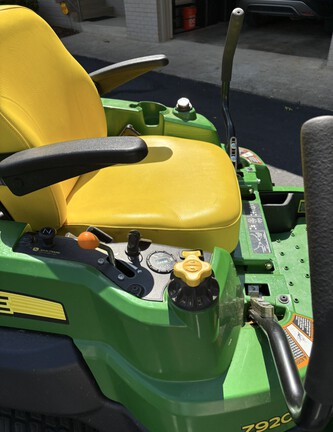 2012 John Deere Z920A