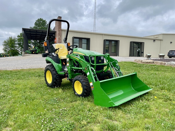 Photo of 2026 John Deere 2025R
