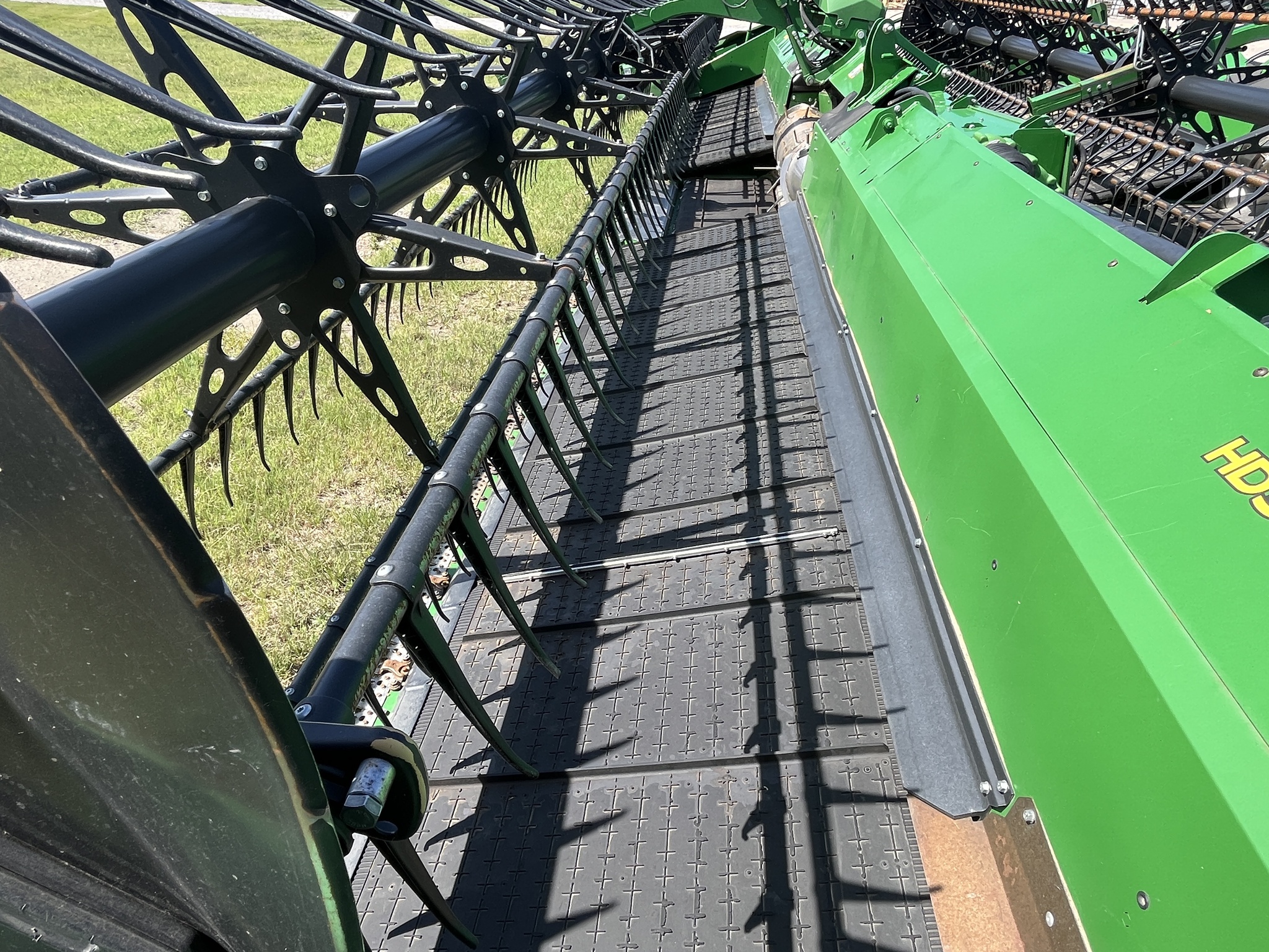 2022 John Deere HD35R Image 6
