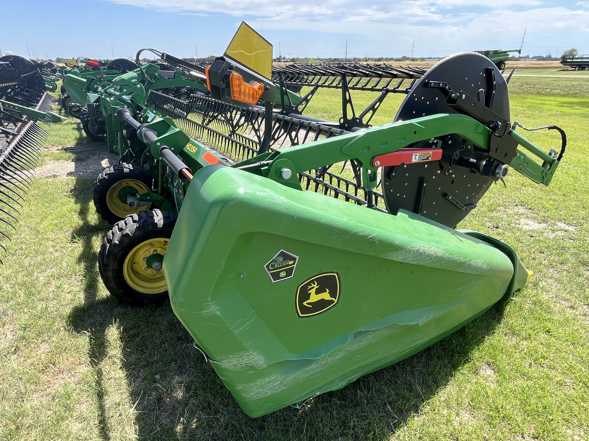 2022 John Deere HD35R Image 5