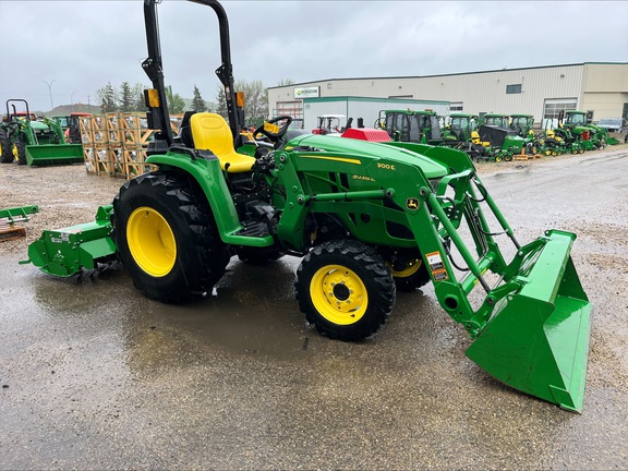 Used 2024 John Deere 3038E Compact Utility Tractors at Horizon Ag & Turf in Edmonton West, AB - Photo4