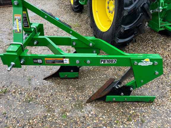 Used 2024 John Deere 3038E Compact Utility Tractors at Horizon Ag & Turf in Edmonton West, AB - Photo10