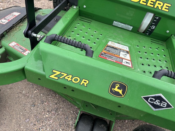 2019 John Deere Z740R - Photo6