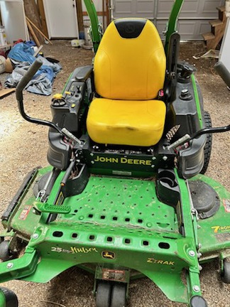 Photo of 2021 John Deere Z915E