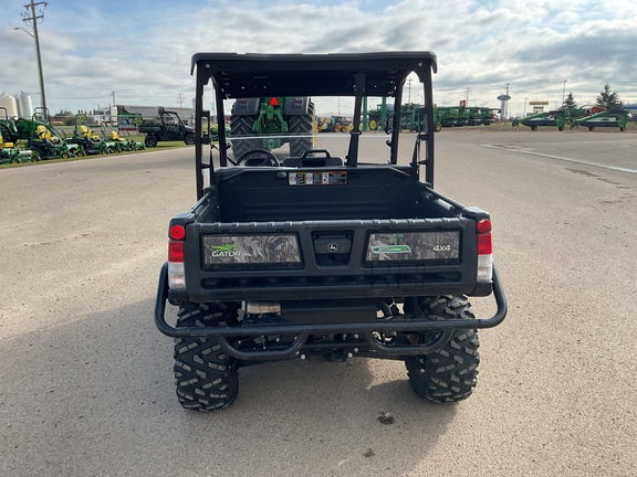 Used 2022 John Deere XUV 835M ATVs & Gators at Horizon Ag & Turf in Barrhead, AB - Photo8