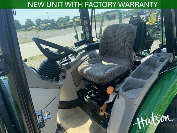 Photo of 2026 John Deere 3033R