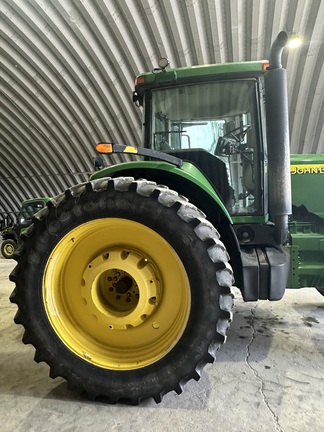 2004 John-Deere 8420