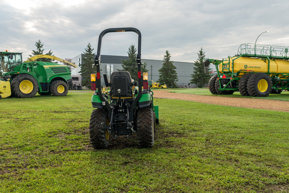 Used 2023 John Deere 2025R Compact Utility Tractors at Horizon Ag & Turf in Westlock, AB - Photo5