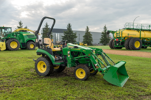 John Deere 2025R